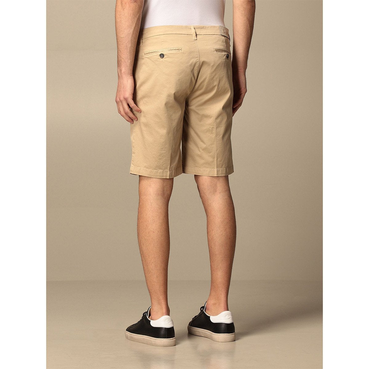Bermuda chinos