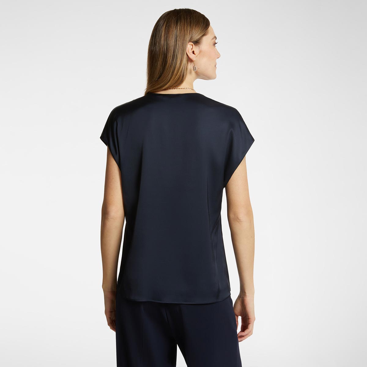 Blusa in raso con scollo a V