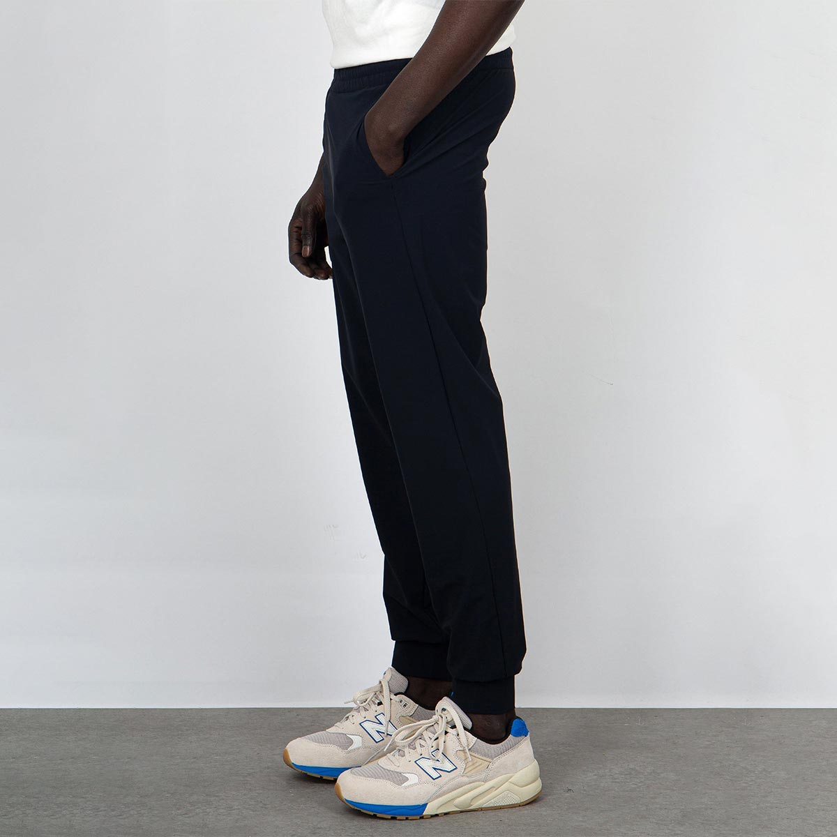 Pantalone tecnico con elastico