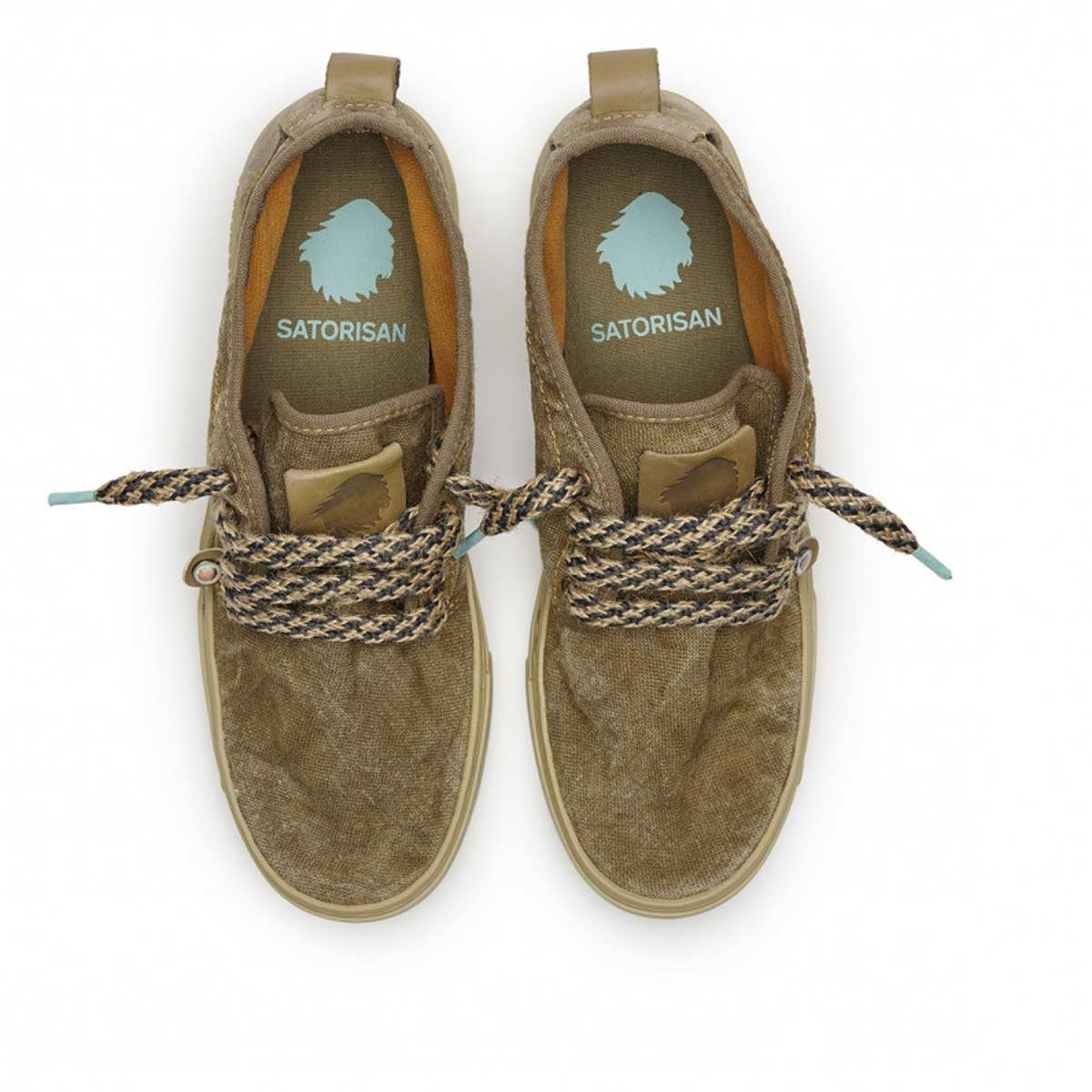 Sneaker in lino