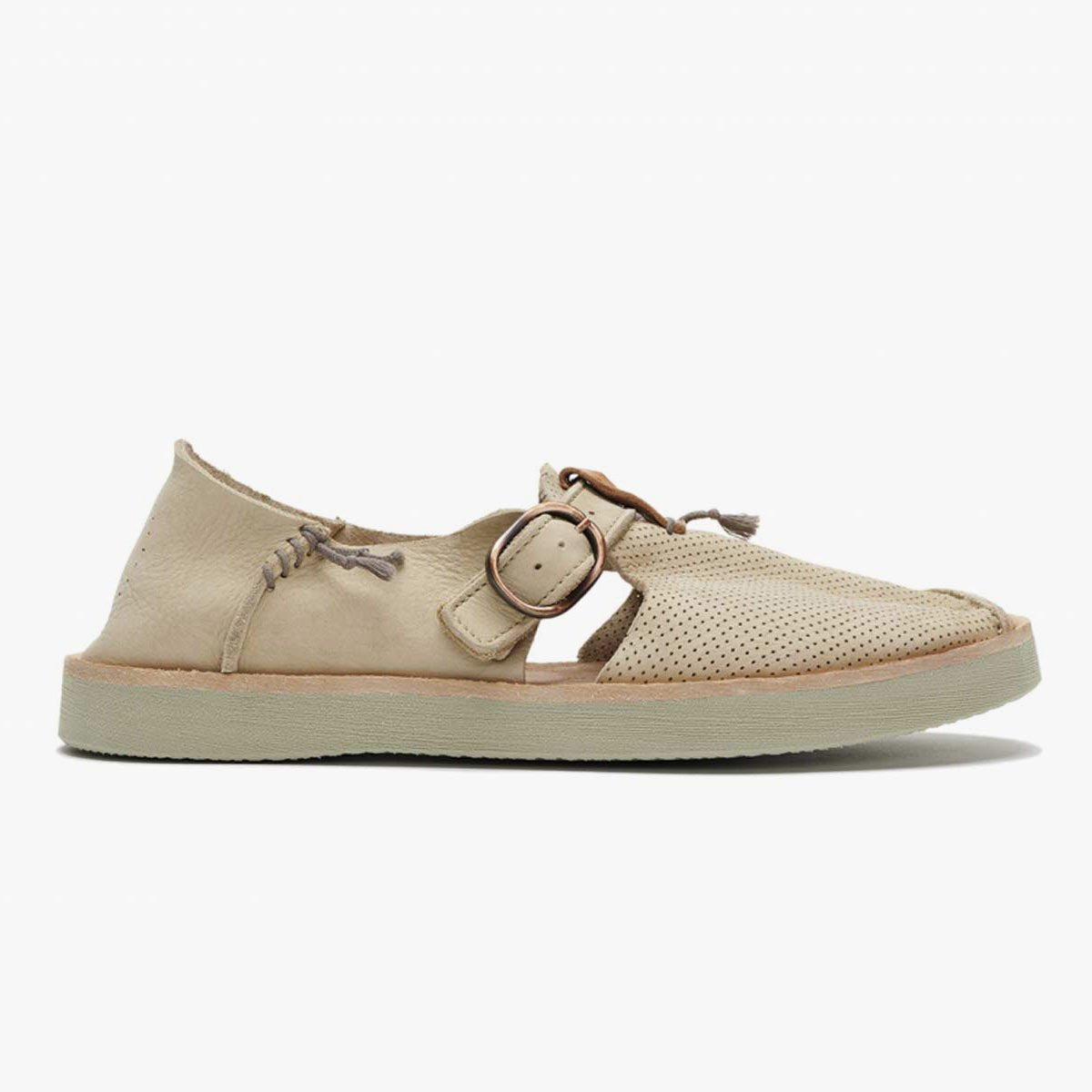Scarpa in pelle traforata