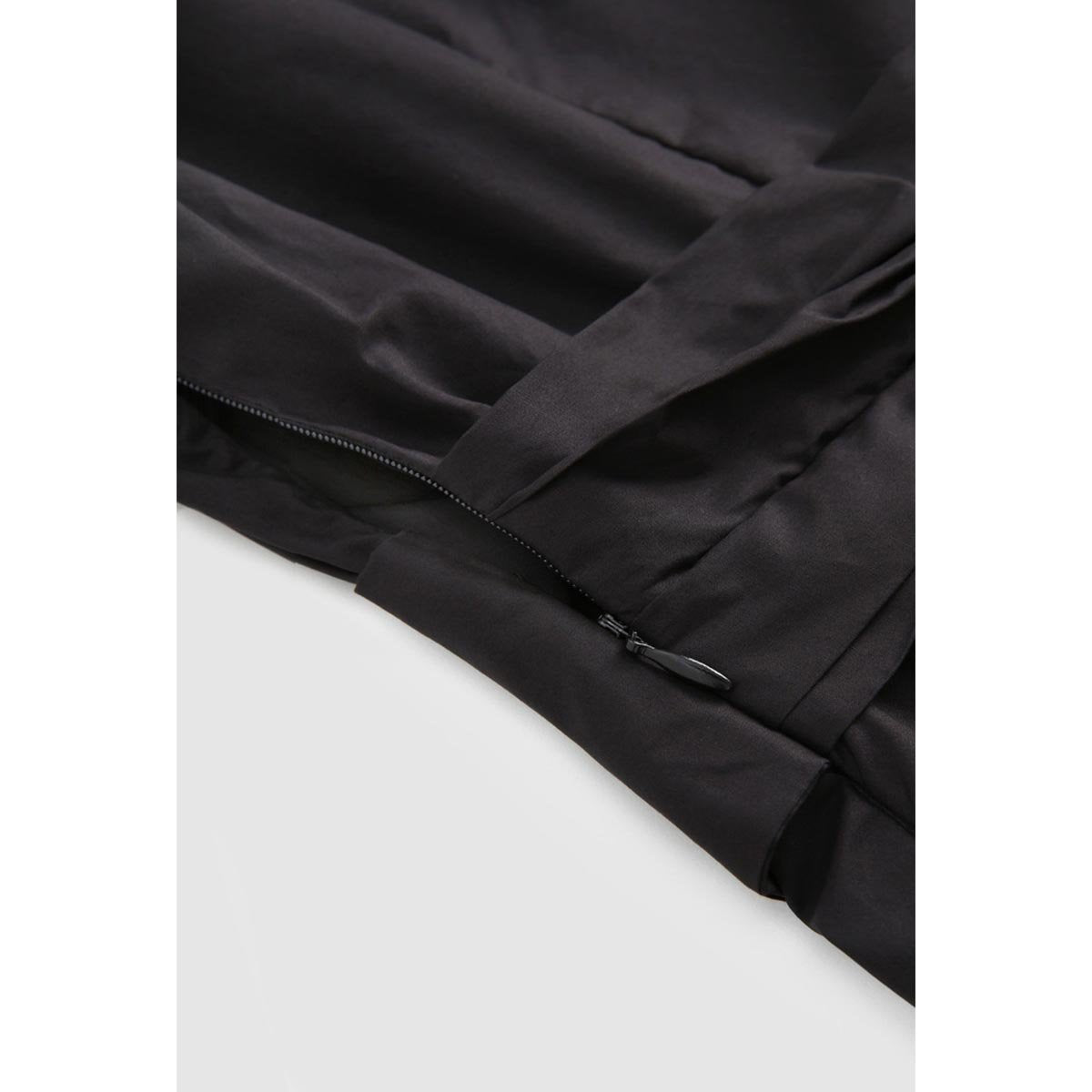 Vestito con fiocco