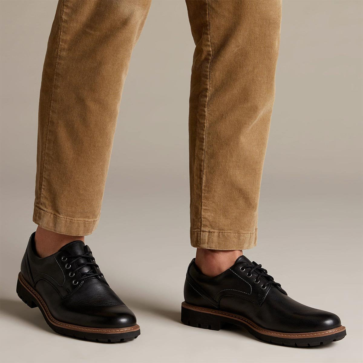 Scarpa stringata pelle