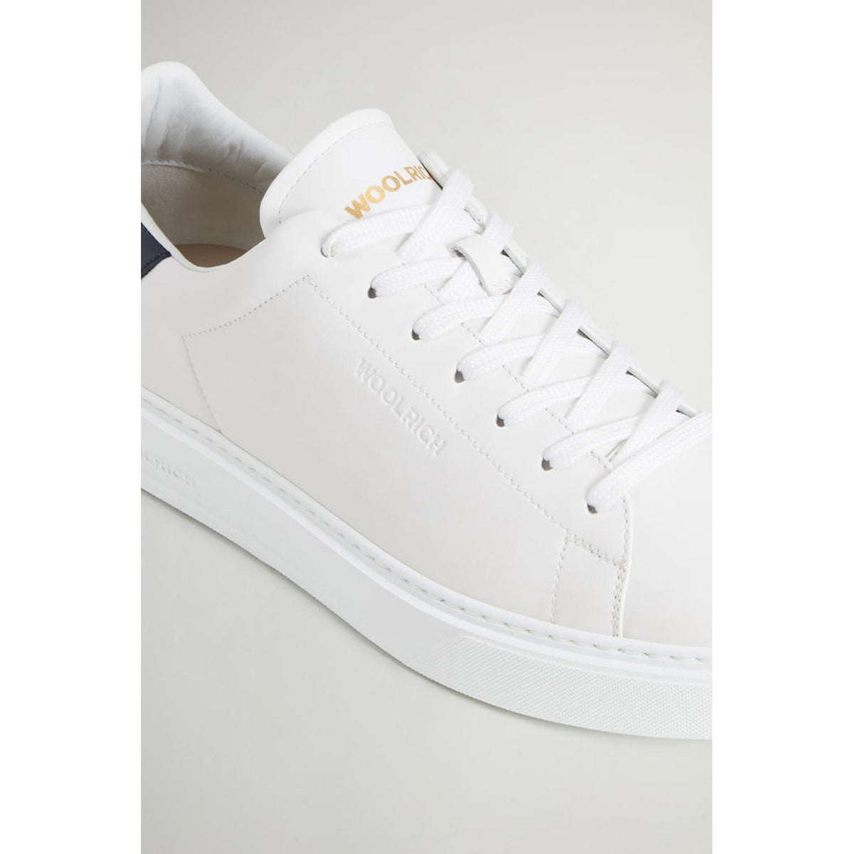 Sneaker in pelle bianche