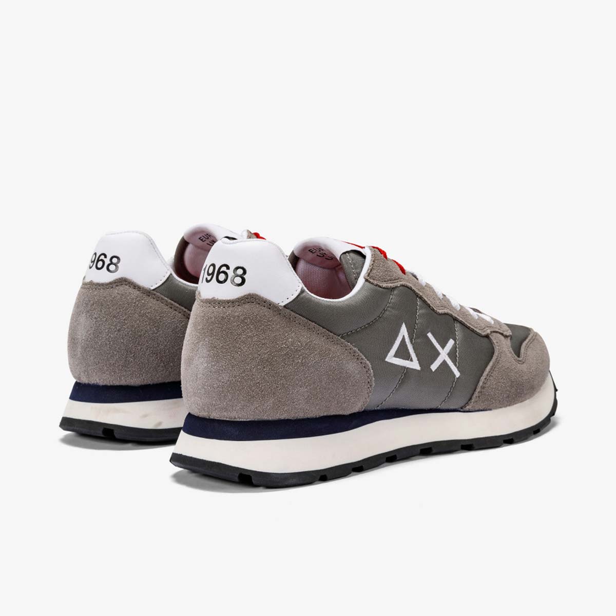 Sneaker grigia