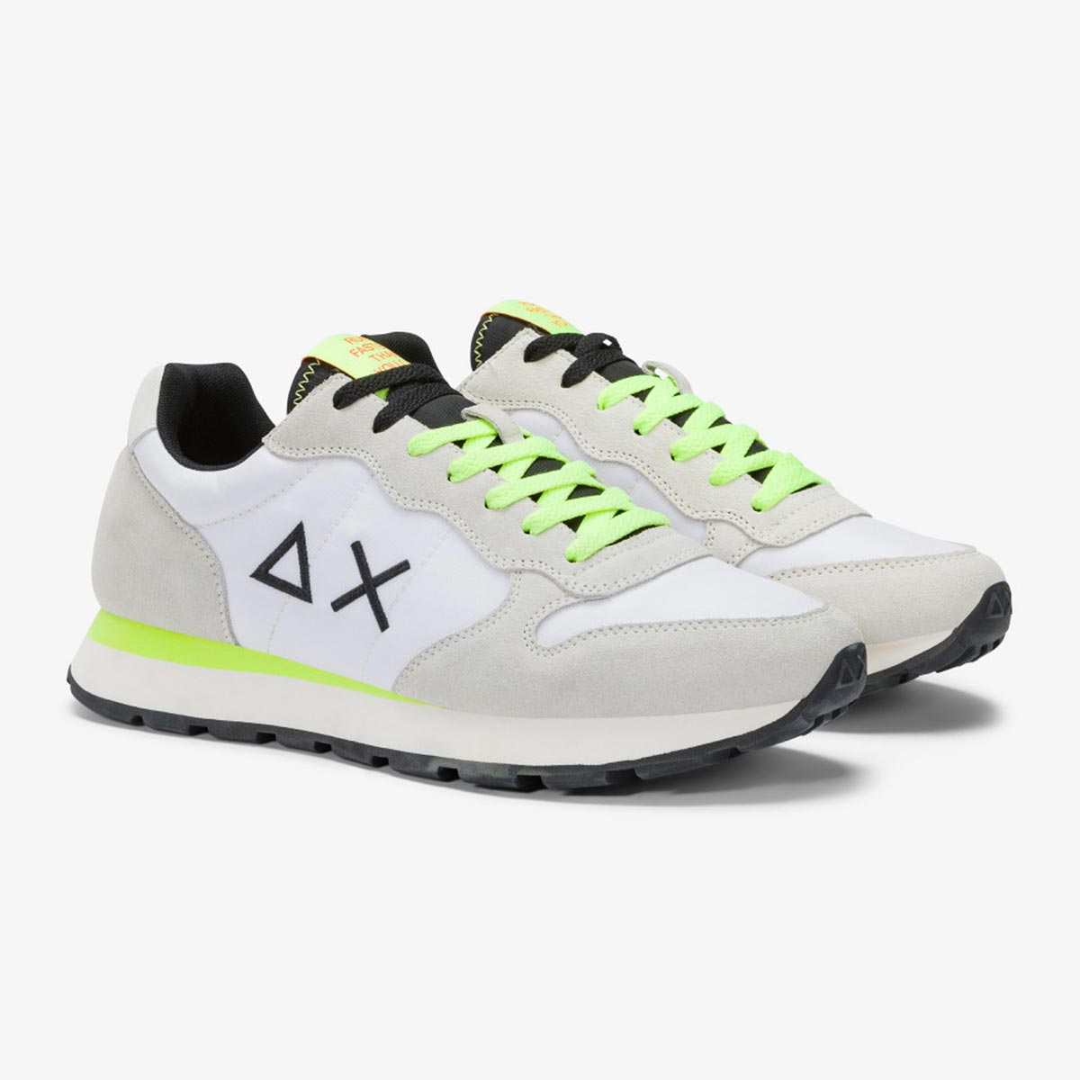 Sneaker bianca fluo