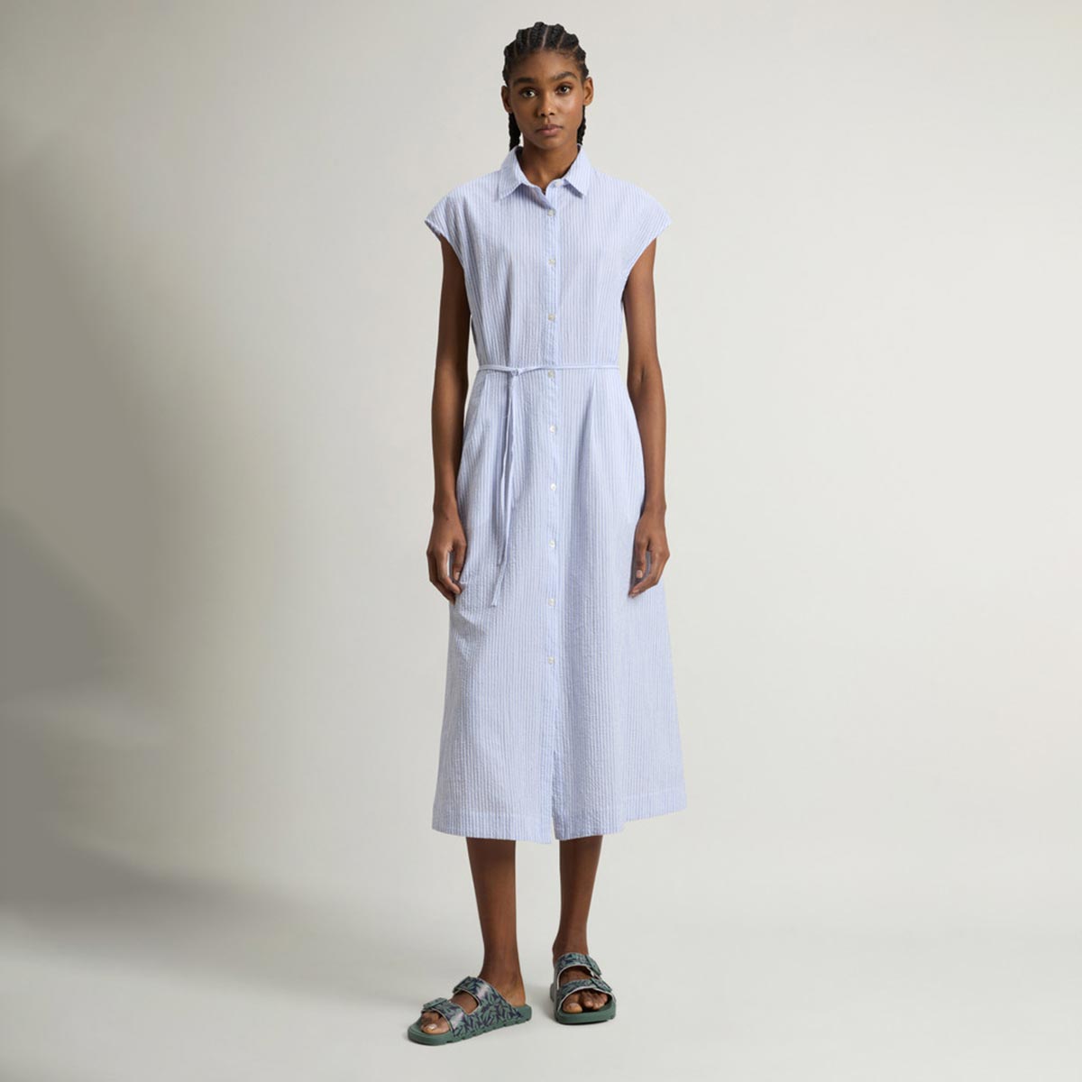 Vestito lungo goffrato a righe