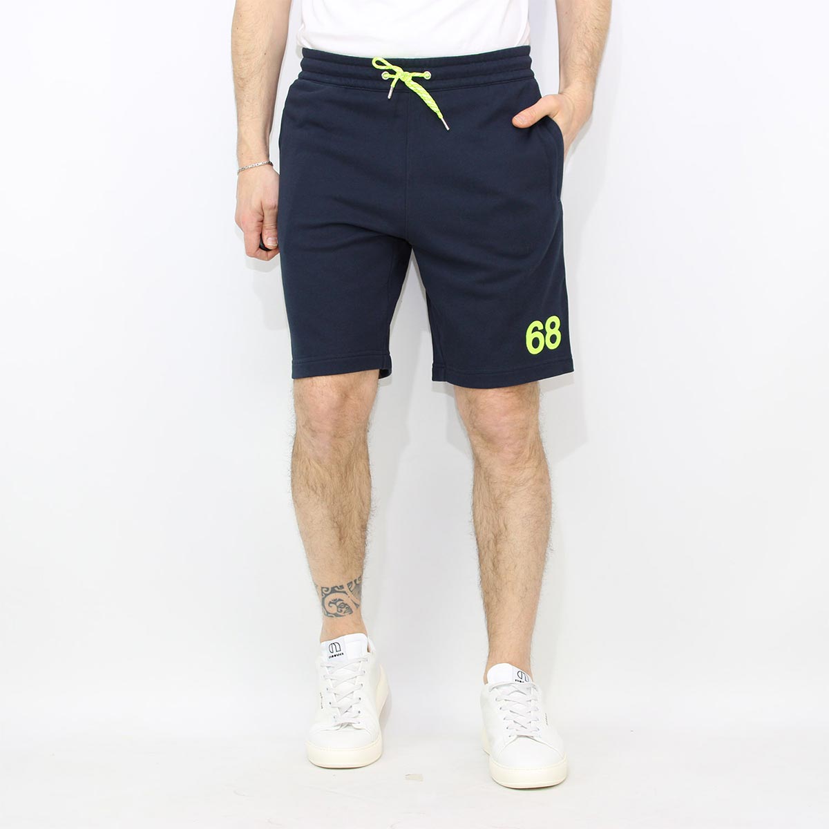 Bermuda in felpa blu logo fluo
