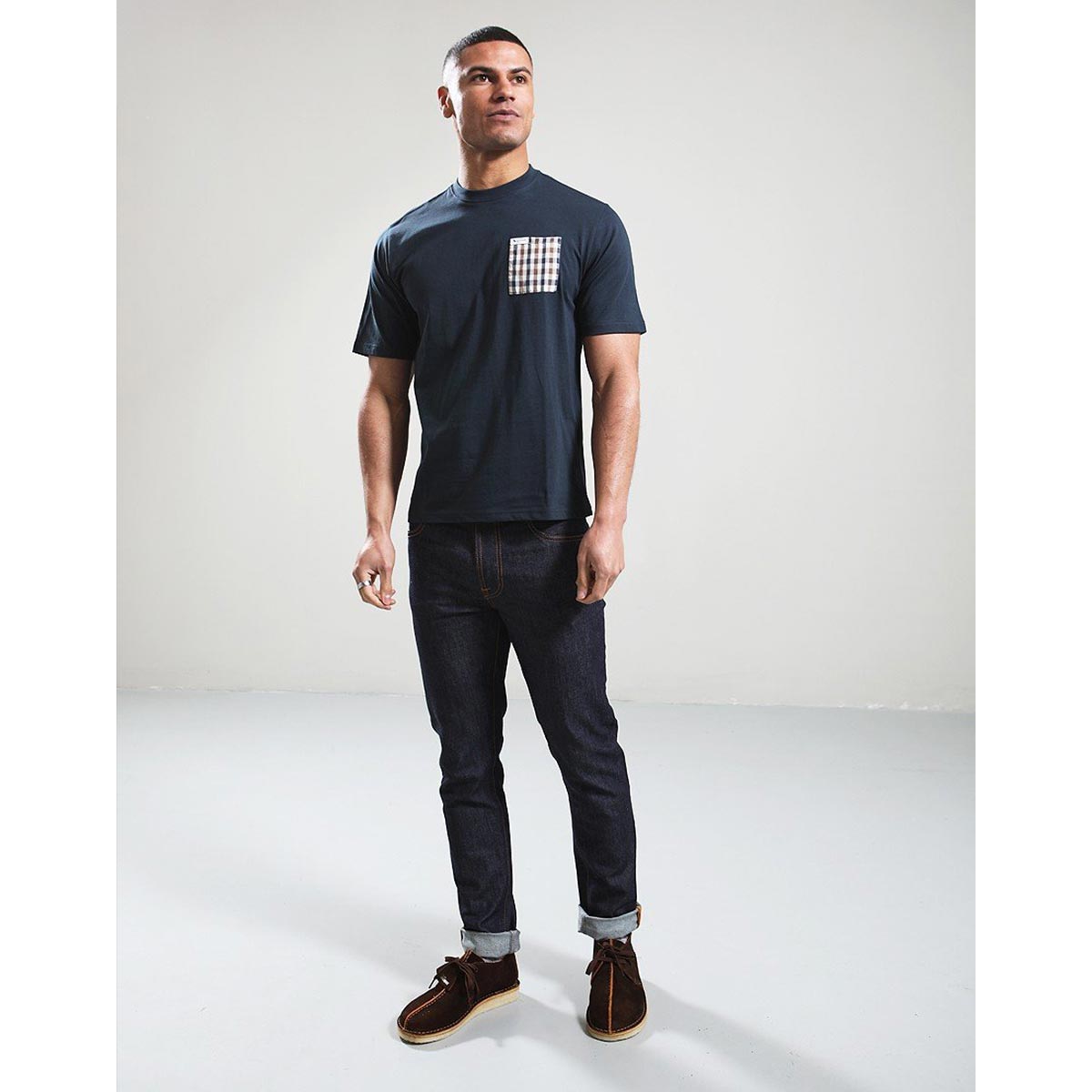 T-shirt in cotone con taschino