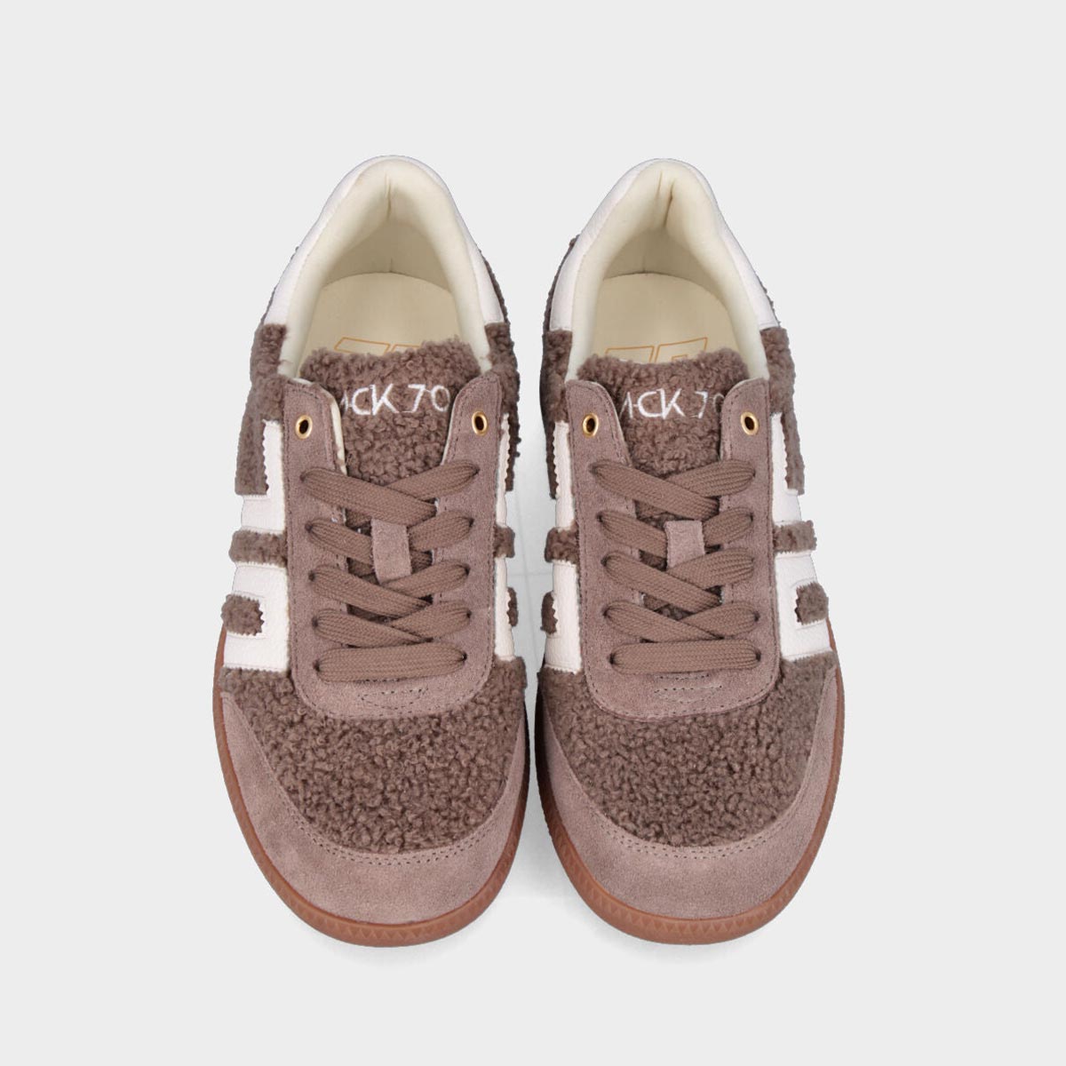 Sneaker in teddy