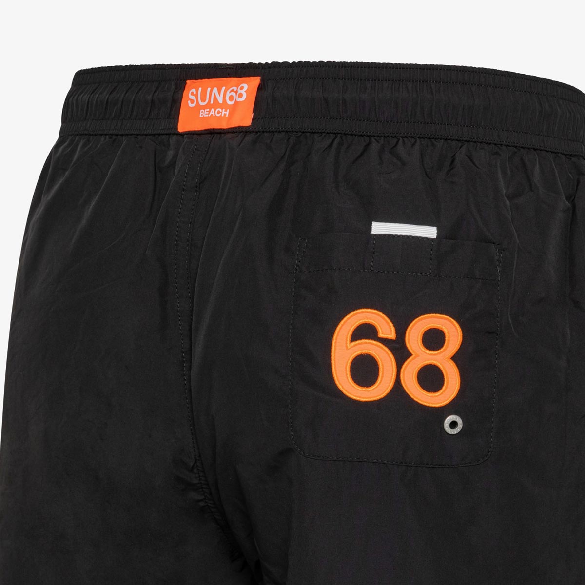 Boxer mare nero