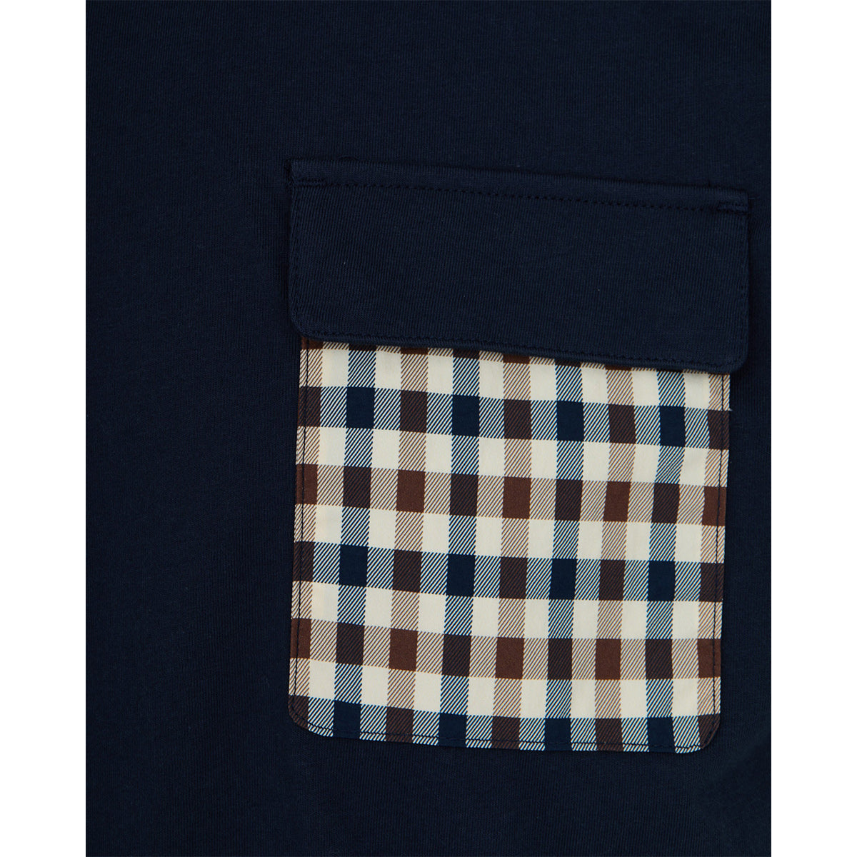 T-shirt con taschino