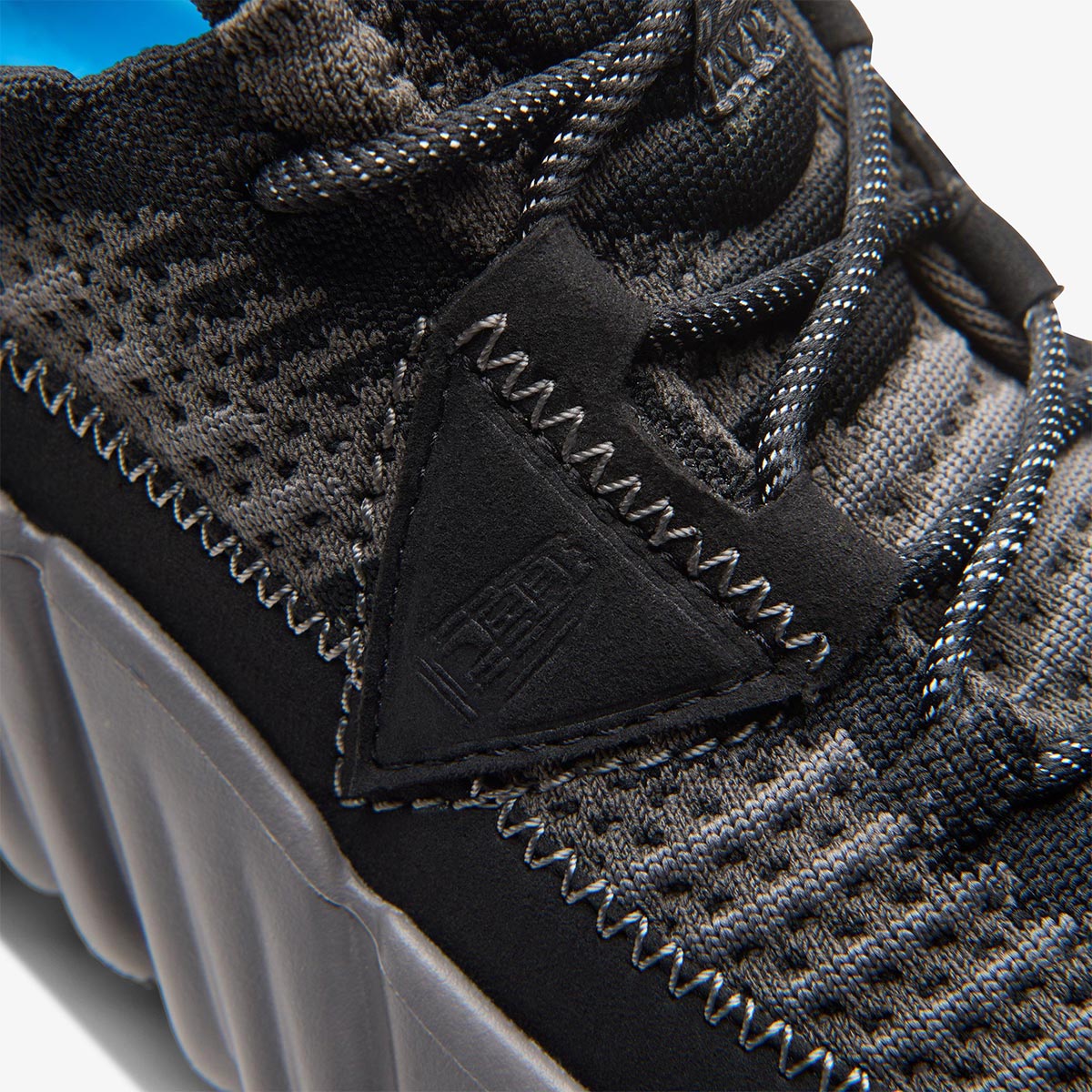 Sneaker ultra leggera nera