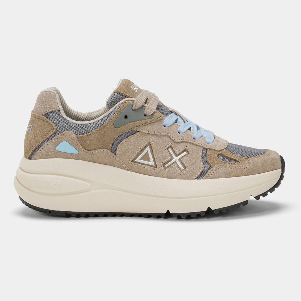 Sneakers in camoscio con suola alta