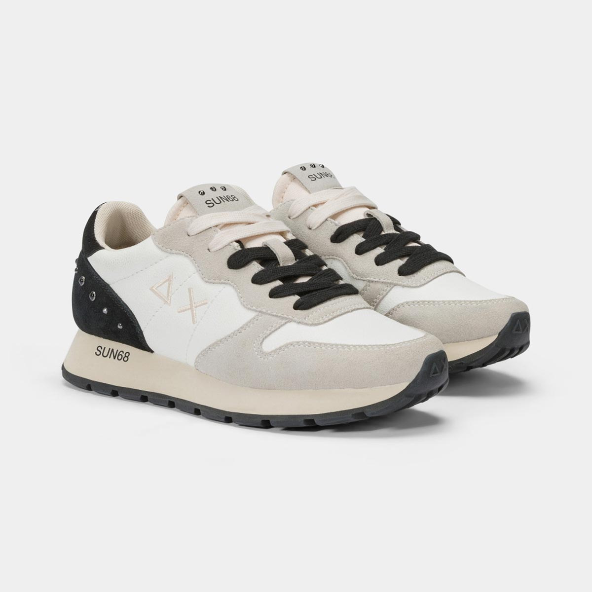Sneakers con borchie