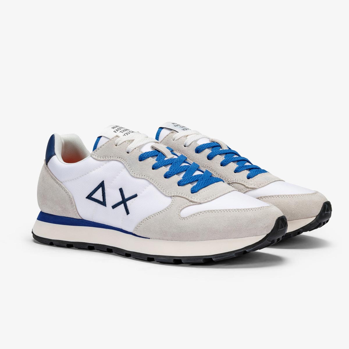Sneaker bianca e blu