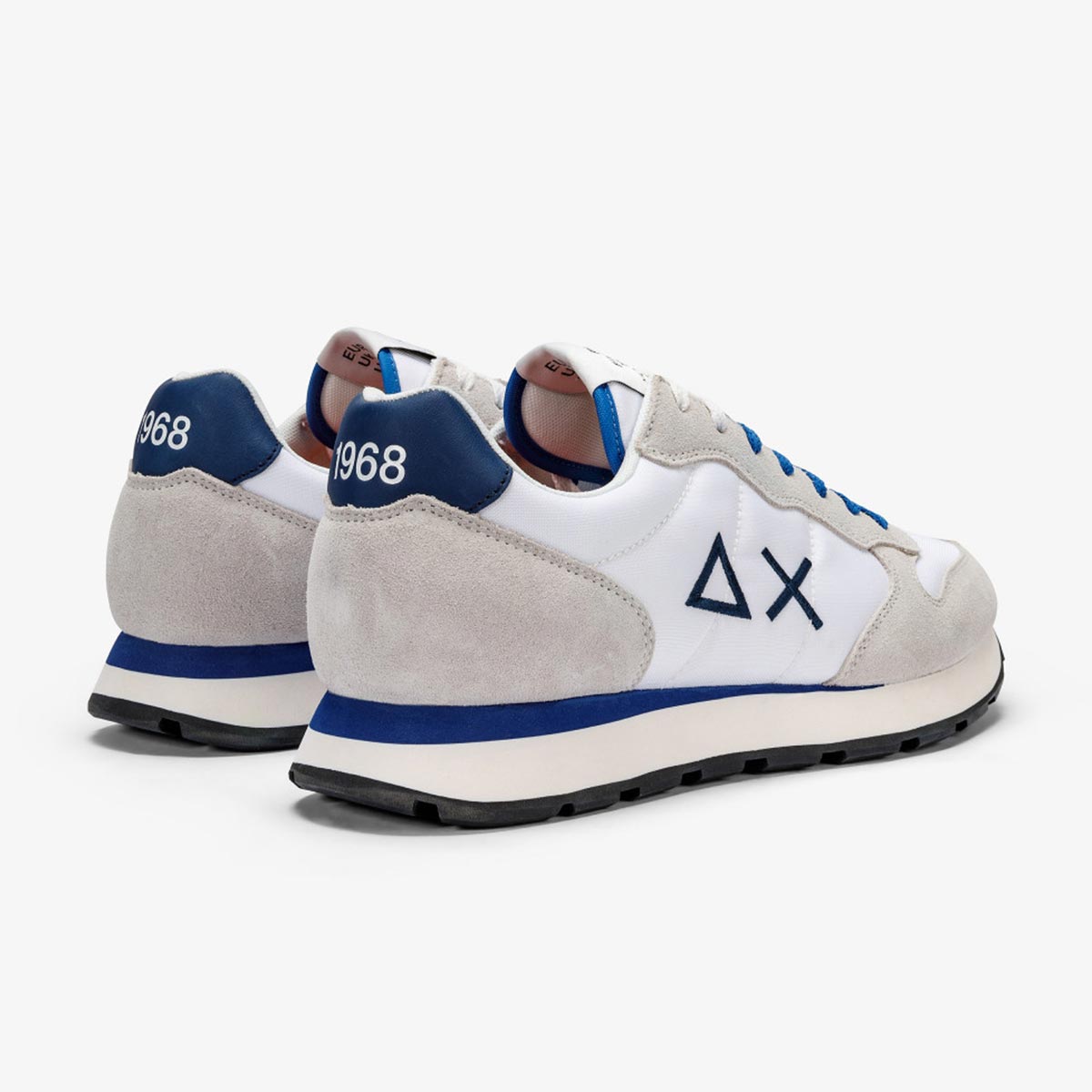 Sneaker bianca e blu