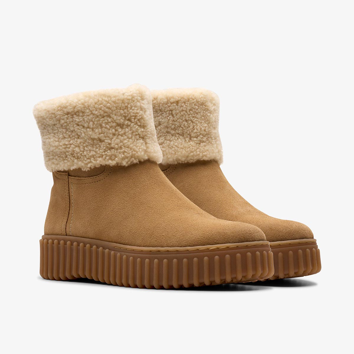 Stivaletto in pelle scamosciata beige