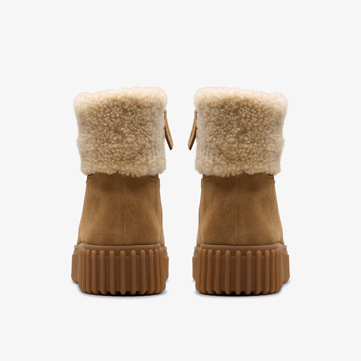 Stivaletto in pelle scamosciata beige