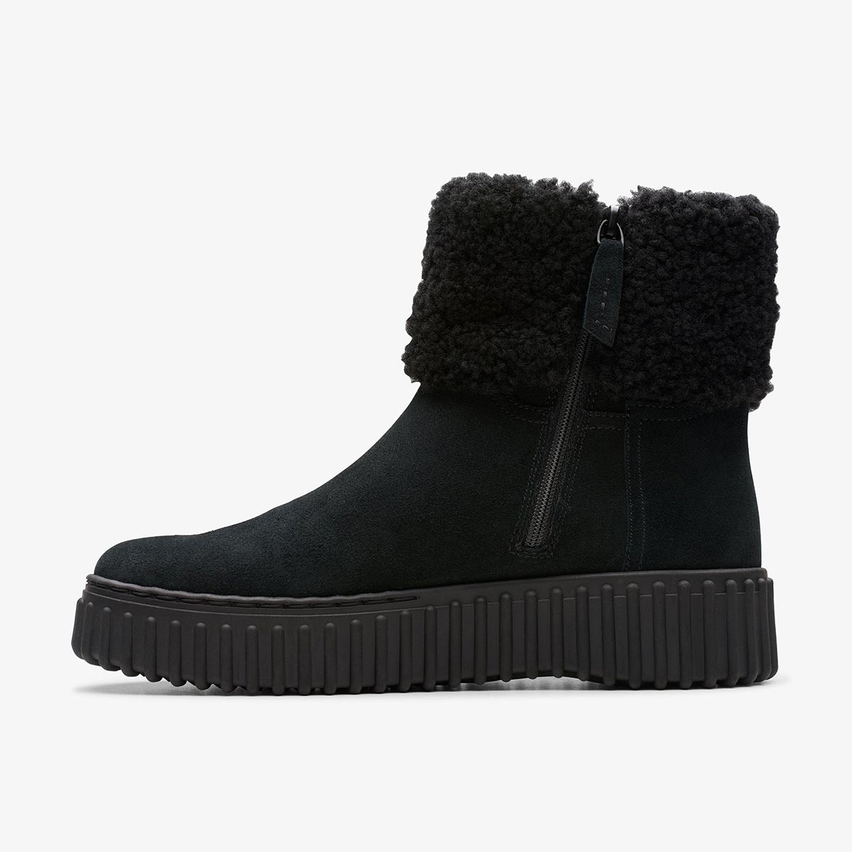 Stivaletto in pelle scamosciata nera