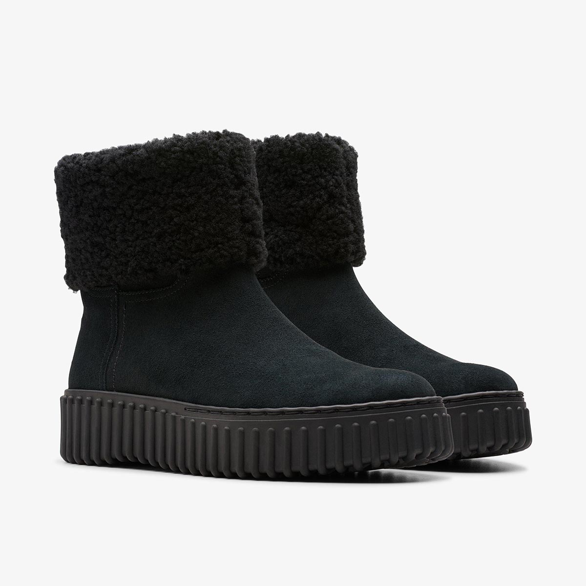 Stivaletto in pelle scamosciata nera