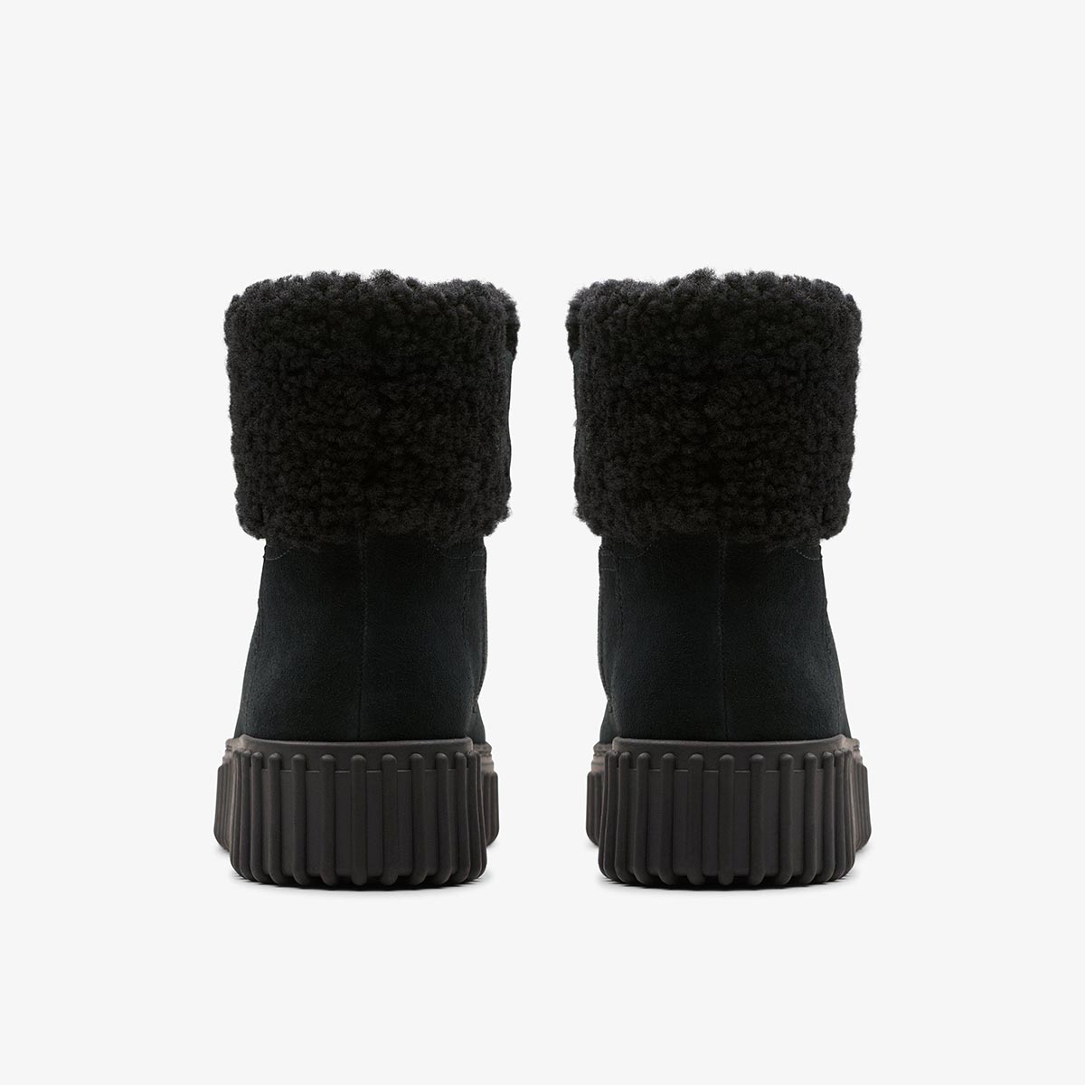 Stivaletto in pelle scamosciata nera