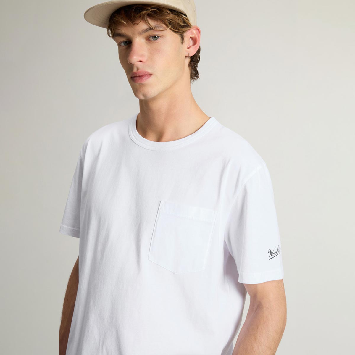 T-shirt con taschino bianca