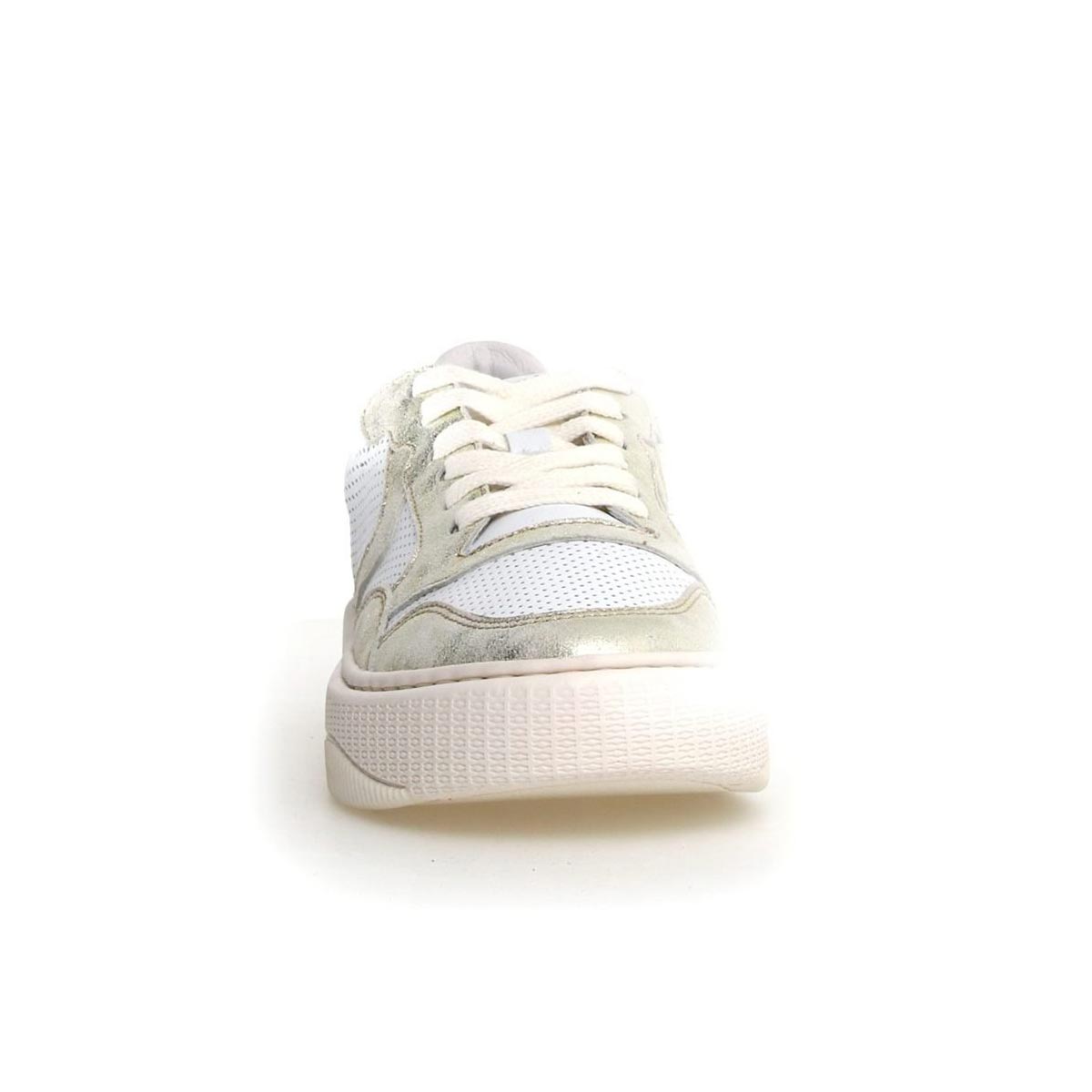Sneaker in pelle traforata laminata