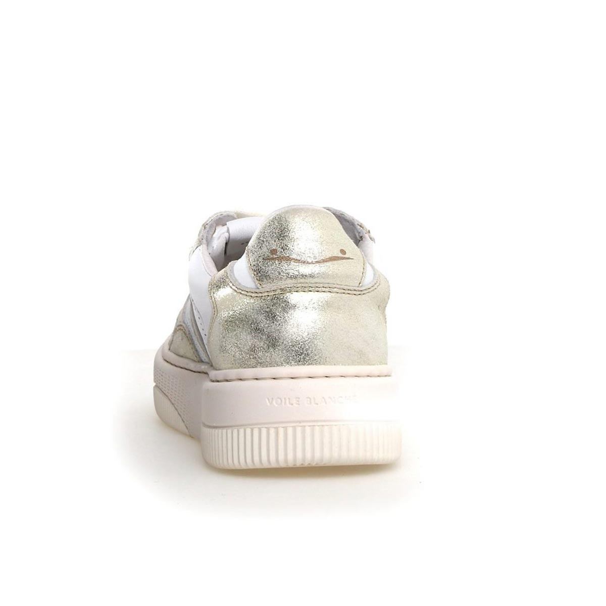 Sneaker in pelle traforata laminata