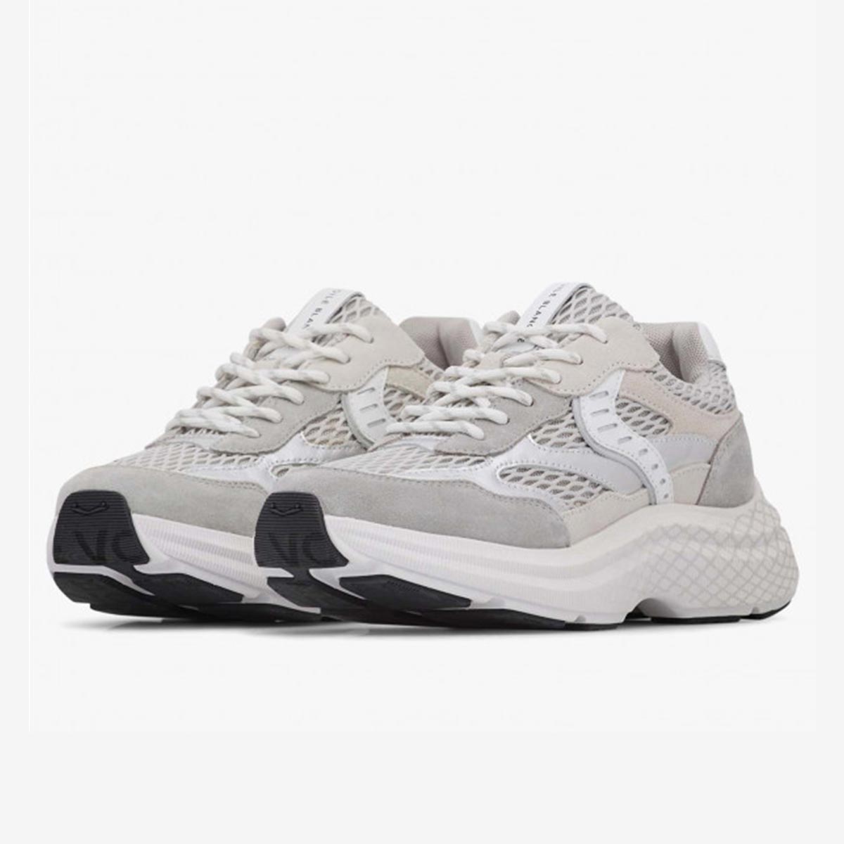 Sneaker in pelle e suede traforate