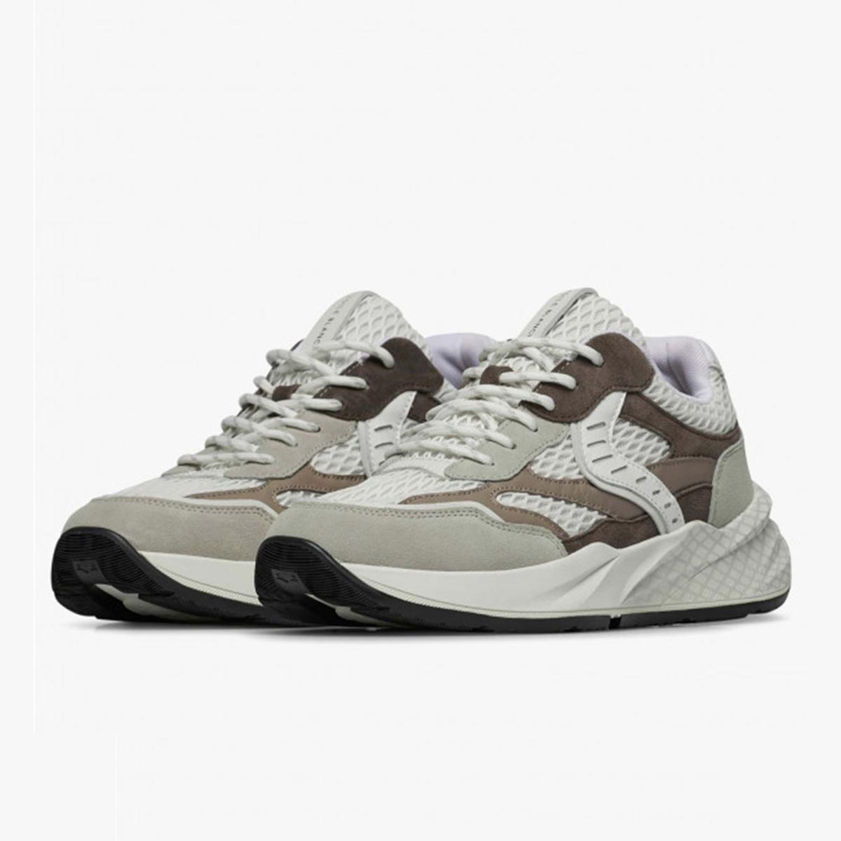 Sneaker in pelle e tessuto
