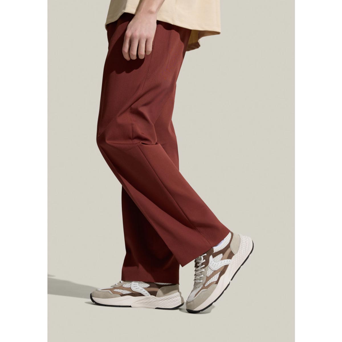 Sneaker in pelle e tessuto