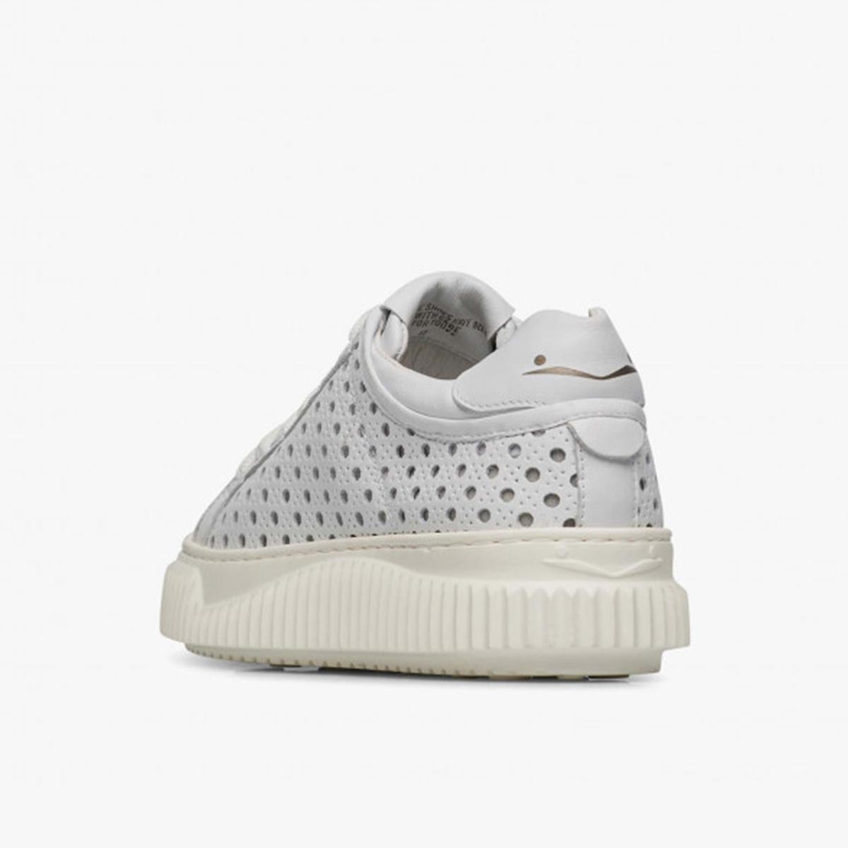 Sneaker in pelle traforata