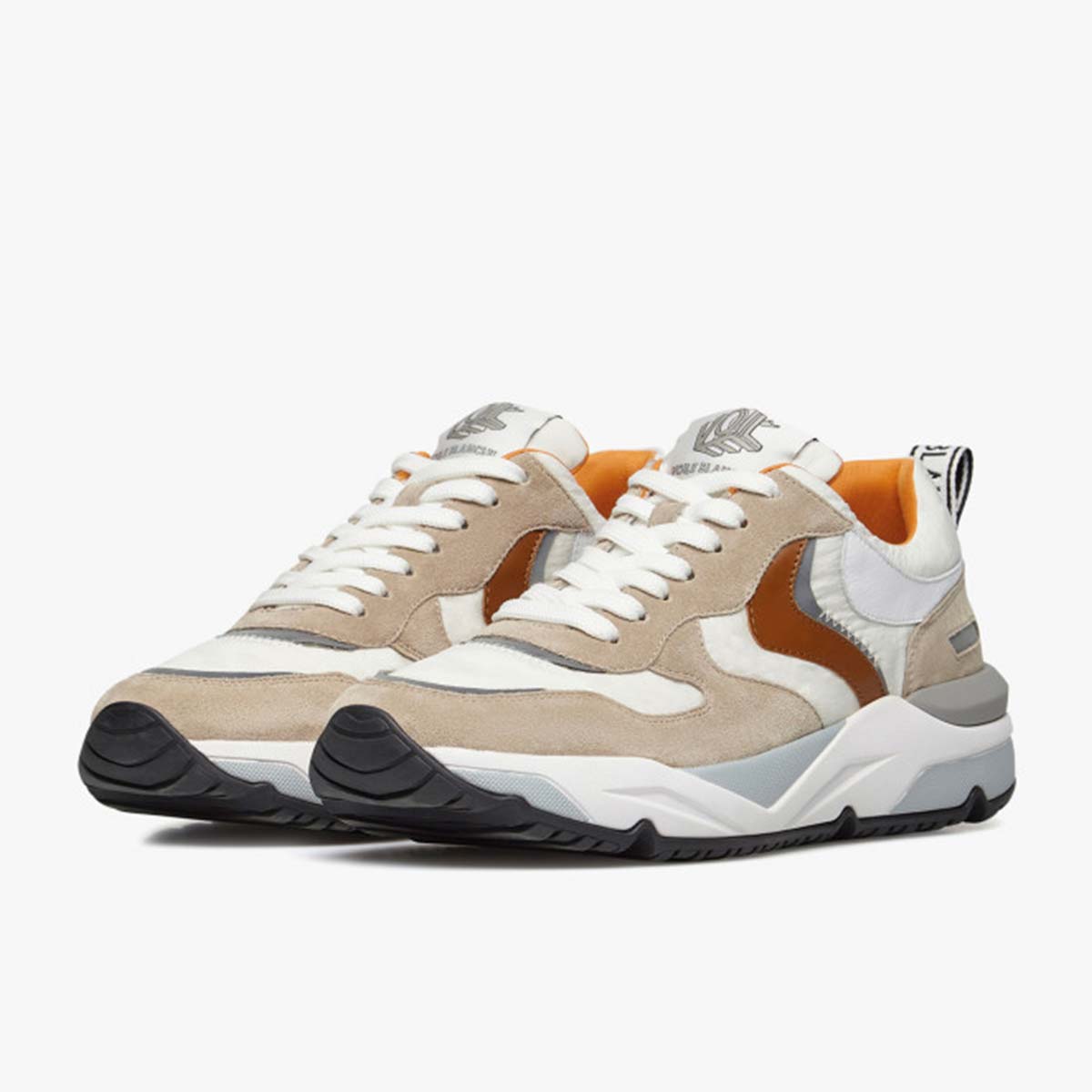Sneaker in pelle e tessuto