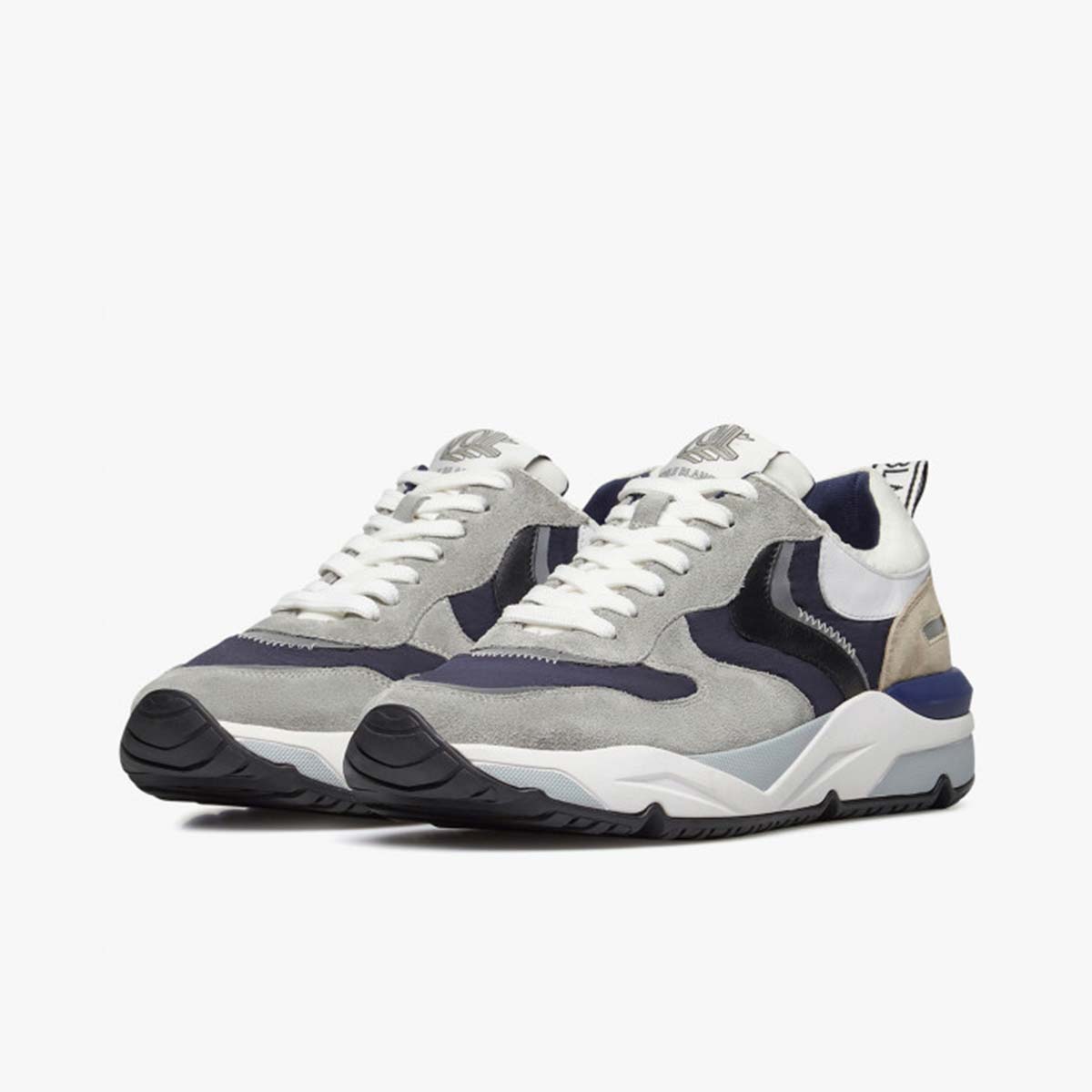Sneaker in pelle e tessuto