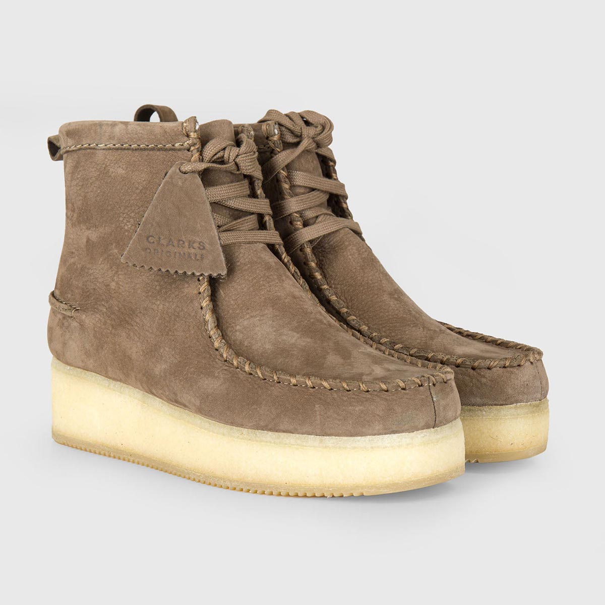Wallabee alto in camoscio