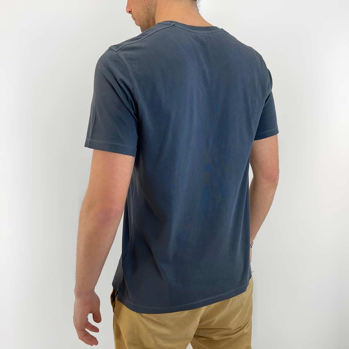 T-shirt scudo tagliato