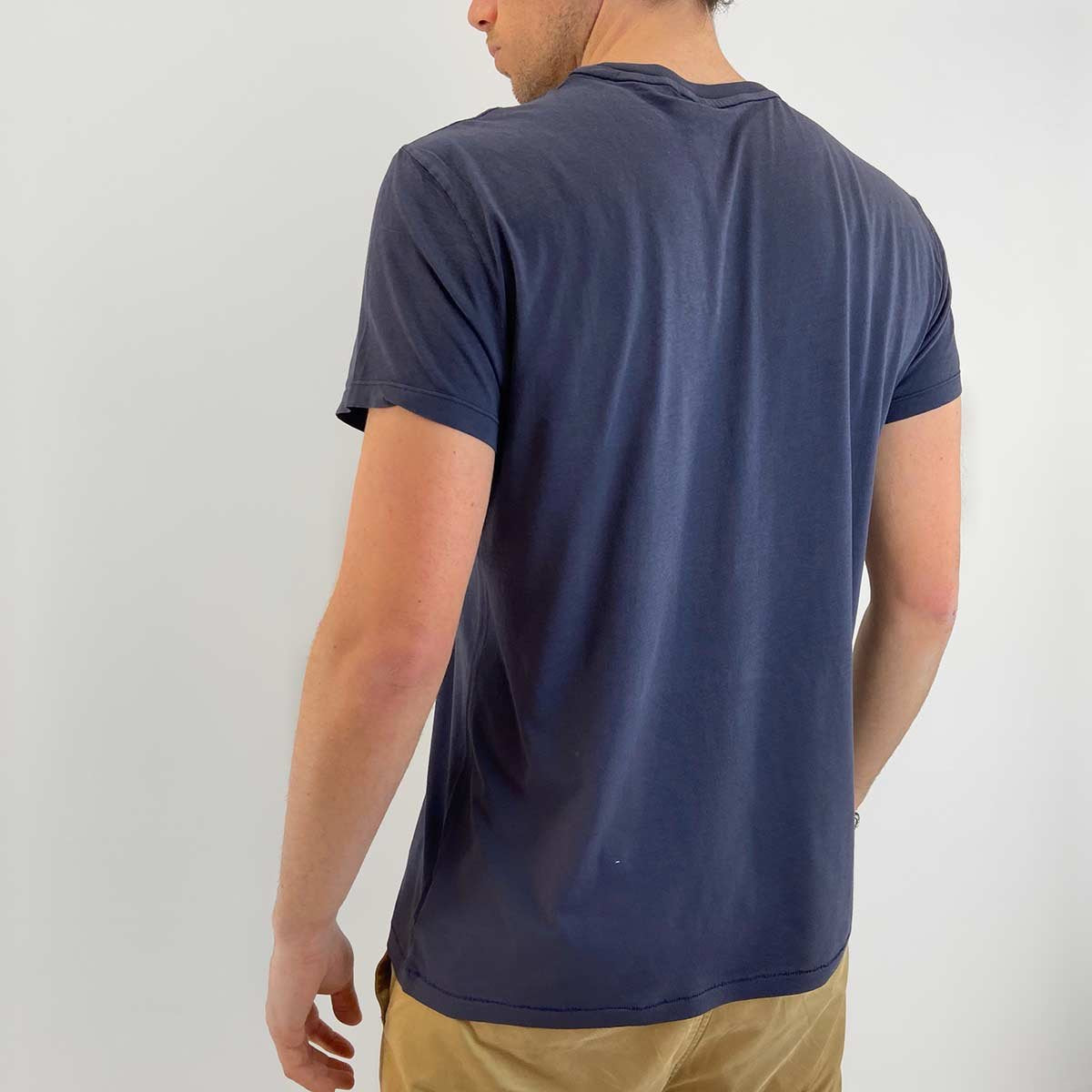 T-shirt con stampa bandiera