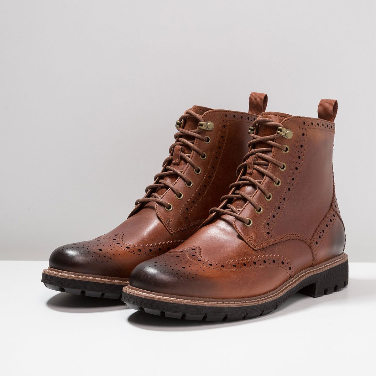 Stivaletto stringato