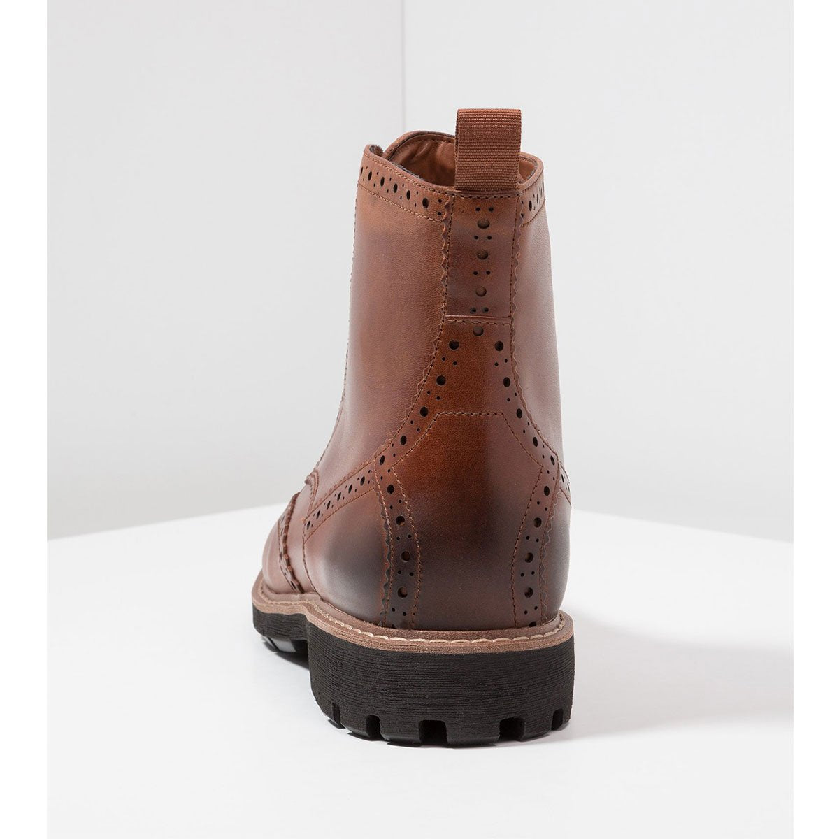 Stivaletto stringato