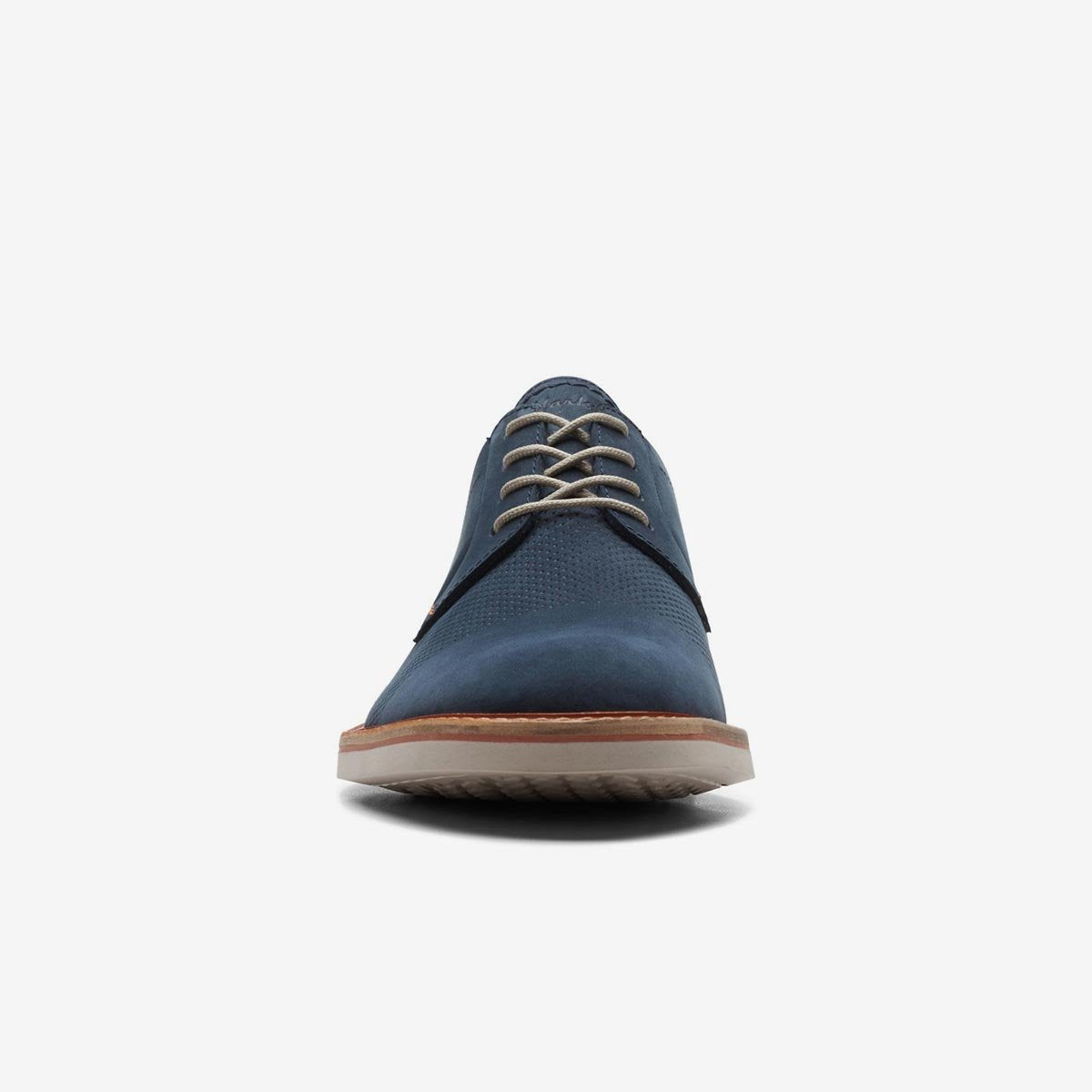 Scarpa allacciata