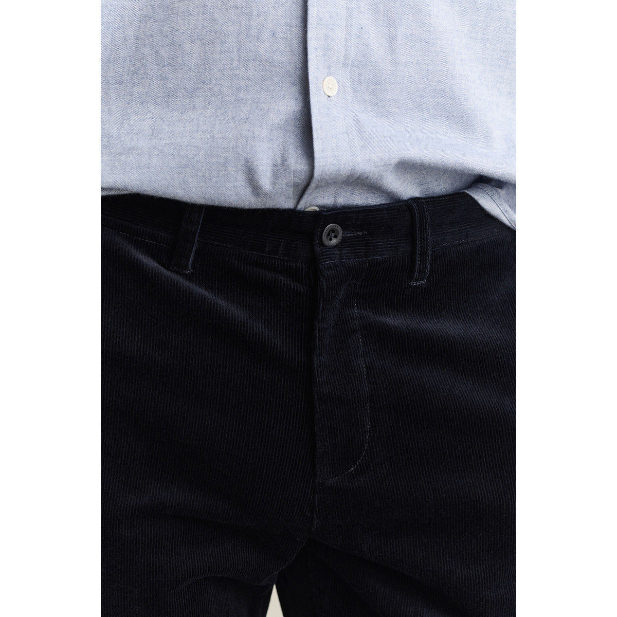 Pantaloni tasca chino in velluto a coste sottili