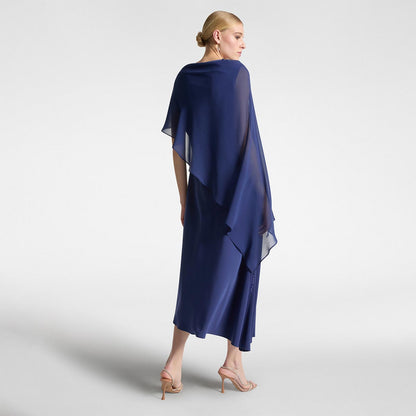 Abito lungo elegante con stola