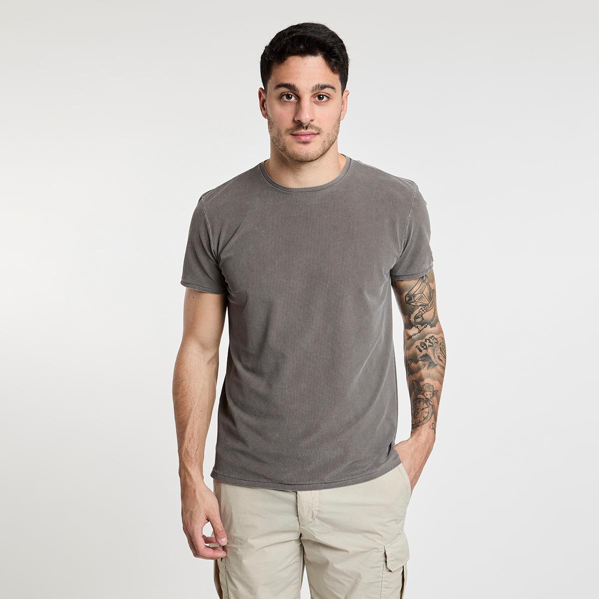 T-shirt in piqué stone wash