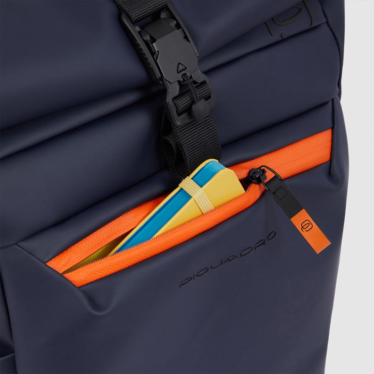 Zaino roll-top resistente all'acqua con porta pc 15,6"