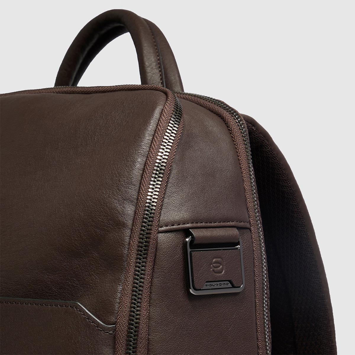 Zaino in pelle con porta pc 14" piccolo
