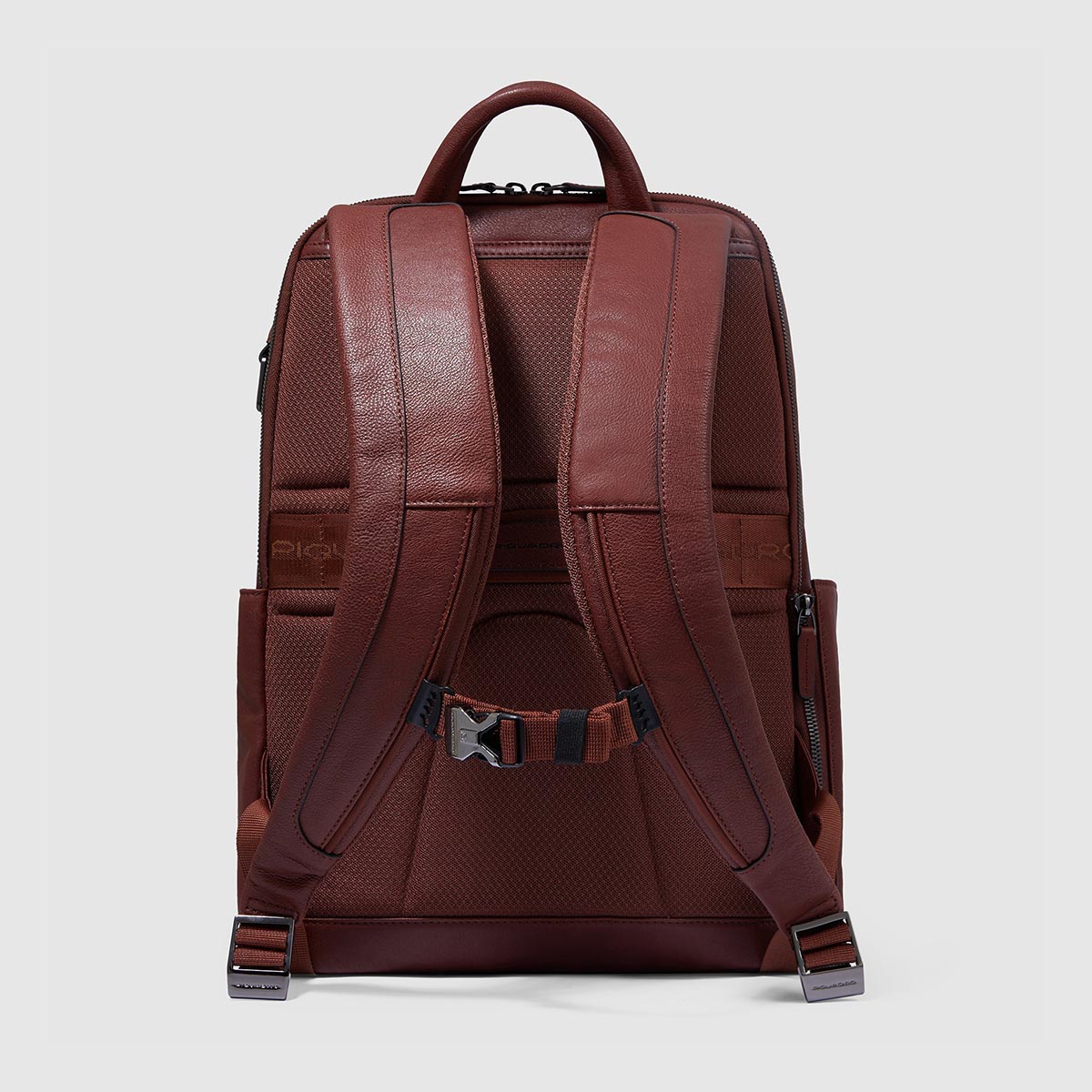 Zaino in pelle con porta pc 15.6" grande