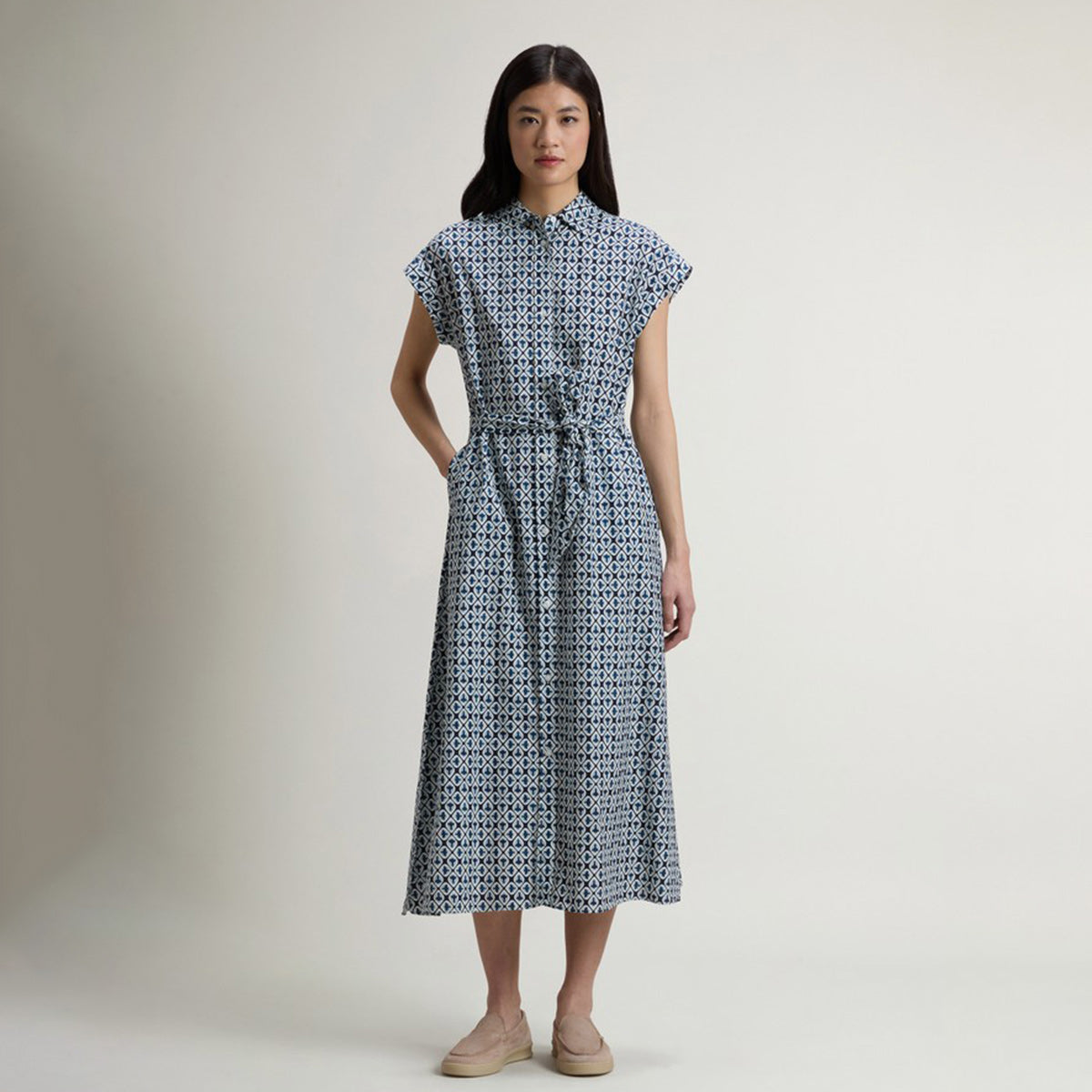 Vestito a fantasia in misto cotone con cintura