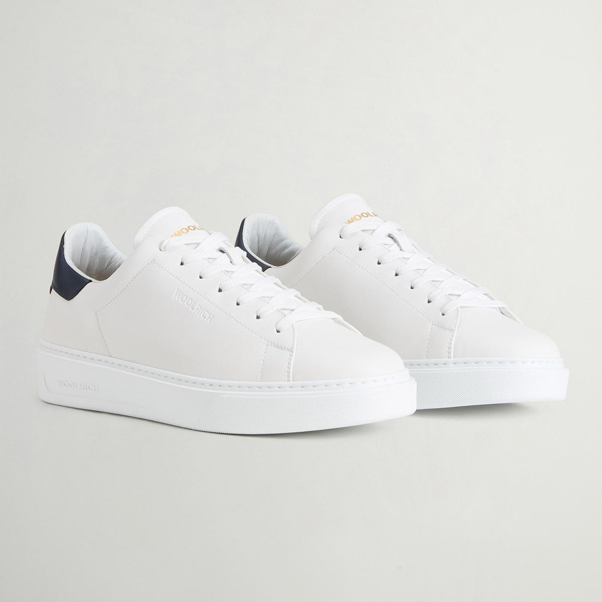 Sneaker in pelle bianche