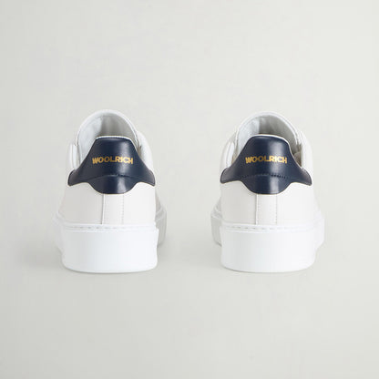 Sneaker in pelle bianche